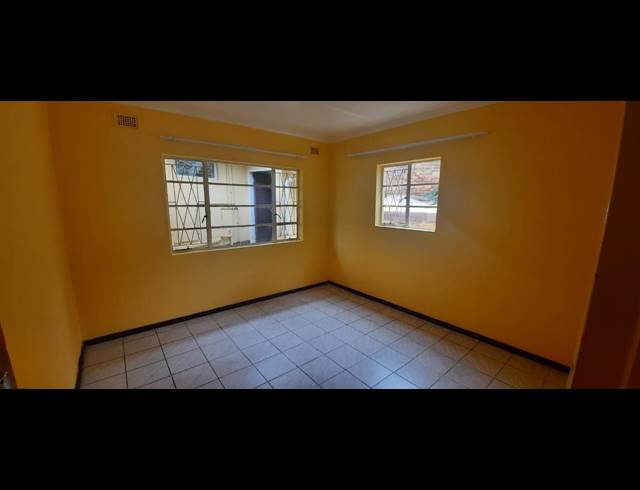 3 BEDROOM HOUSE FOR SALE IN RAISETHORPE